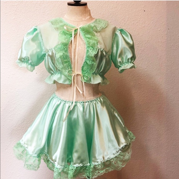 Mint Green Satin Set with Lace Detail - Picture 1 of 4